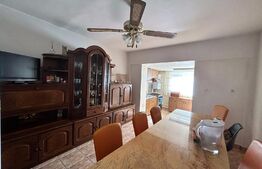 Apartament 3 camere decomandat   86 mp Micro 17 parter 