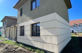 Casă Tip Duplex în Martinesti
