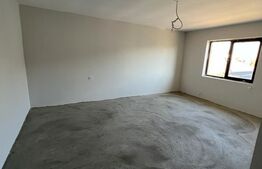 Casă Tip Duplex în Martinesti