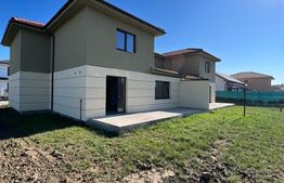 Casă Tip Duplex în Martinesti