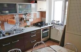 Apartament 4 camere decomandat etaj 8 Micro 17 