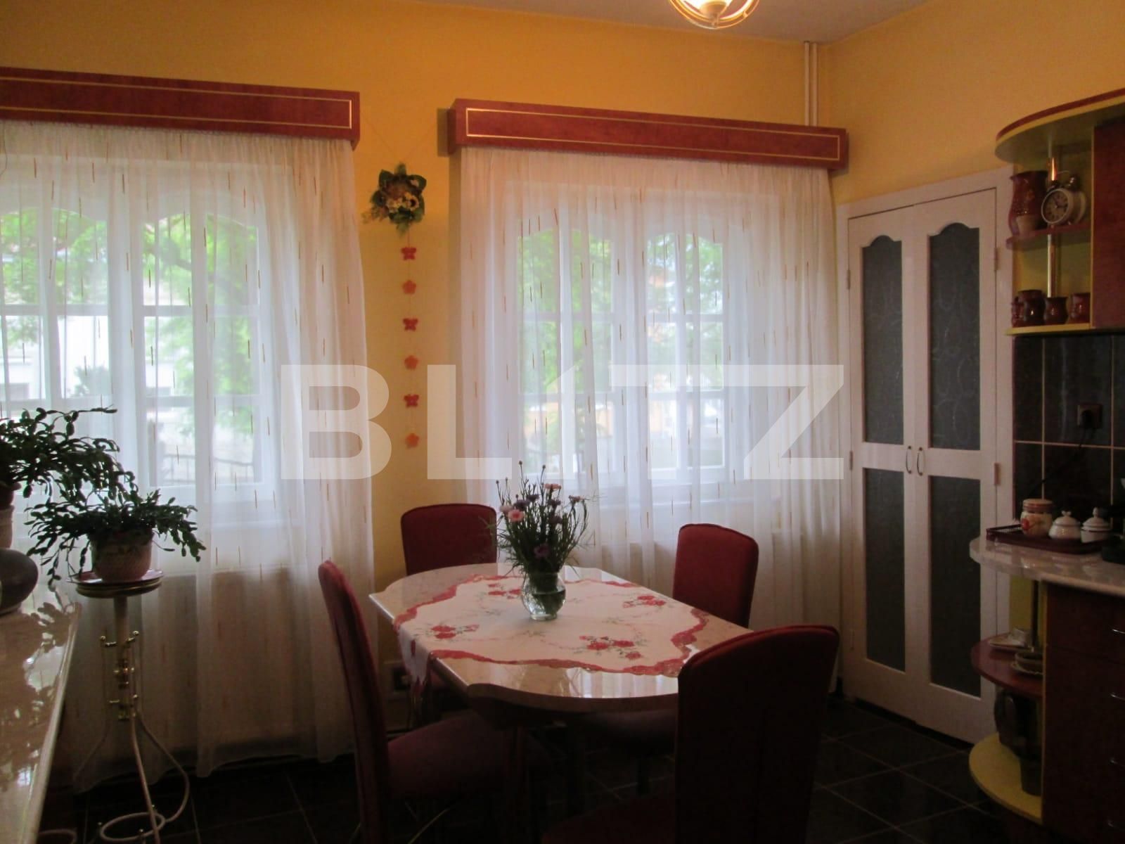 Casa de vânzare 8 camere Semicentral - 131025CV | BLITZ Satu Mare | Poza3
