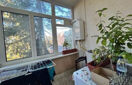 Apartament 3 camere decomandat etaj 1  zona spitalul vechi 