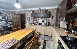 Casa pe 2 nivele suprafata 240 mp utili + 475 mp teren 