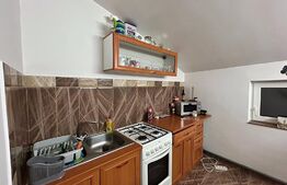 Casa pe 2 nivele suprafata 240 mp utili + 475 mp teren 