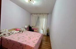Apartament 3 camere decomandat in Micro 16  foarte spatios cu 2 bai si 2 balcoane parter inalt 