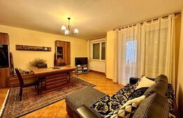 Apartament 3 camere decomandat in Micro 16  foarte spatios cu 2 bai si 2 balcoane parter inalt 