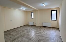  Pachet imobiliar cu trei spații Comerciale,40,94 respectiv 147 mp utili , în zonă centrală