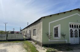 Hala de vanzare, 756mp construiti, zona  Gherta Mica