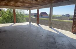 Casa de vanzare | 384mp construiti | Botiz