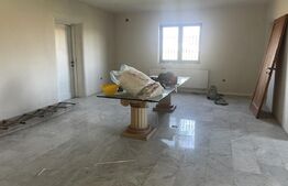 Casa de vanzare | 384mp construiti | Botiz