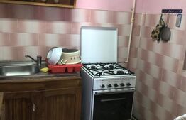 Apartament de vanzare  3 camere zona  Carpati 1 , etaj 3 /4