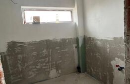 Apartament de 3 camere, 2 balcoane, 93 mp, etaj 1