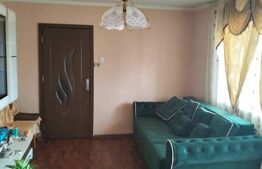 Apartament 2 camere, zona Micro14 , cu acoperiș și balcon inchis