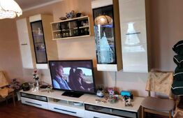 Apartament 2 camere, zona Micro14 , cu acoperiș și balcon inchis