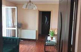 Apartament 2 camere, zona Micro14 , cu acoperiș și balcon inchis