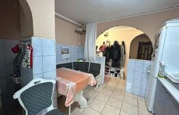 Apartament 3 camere , 68 mp, Strada Careiului