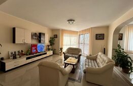 Casa de vanzare, 340mp, Zona Restaurant Melodi