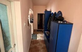 Casa de vanzare ,  240mp utili , doua fronturi , Zona Piata de Vechituri