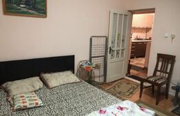 Casa de vanzare ,  240mp utili , doua fronturi , Zona Piata de Vechituri