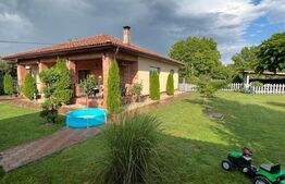 Casa cu 4 camere, 150 mp, teren 1000 mp, zona Bercu Rosu 