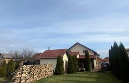 De vânzare casa  250mp, teren 625 ,  în zona Lazuri