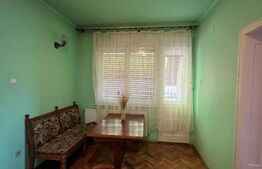 Casa 274 mp, teren 443 mp, zona centru LIVADA, pretabila si ptr uz comercial 