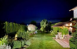 Vilă la Lac în Zona Apa - Oază de Confort și Eleganță