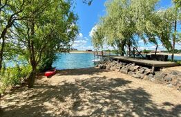 Vilă la Lac în Zona Apa - Oază de Confort și Eleganță