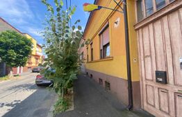 Oportunitate !!!Casa semicentrala cu 2 apartamente 