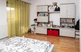 Casa , 7 arii de teren , zona semicentral