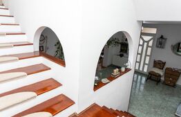 Casa , 7 arii de teren , zona semicentral