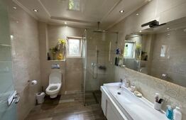 Vila de Lux de Vanzare - Eleganta si Confort, Zona 14 Mai