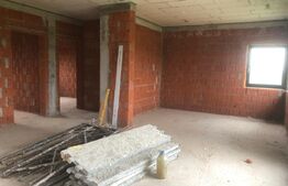 Casă Semifinisată, între Odoreu și Mărtinești