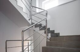 Apartament de inchiriat , complet mobilat și utilat , zona Piața de vechituri