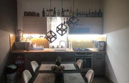 Casa, Hurezu Mare, cu 2 fronturi 