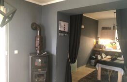 Casa, Hurezu Mare, cu 2 fronturi 