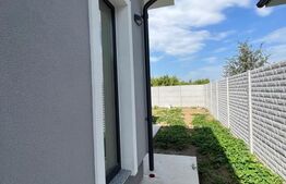 Casă modernă în cartierul Olimp, Mărtinești