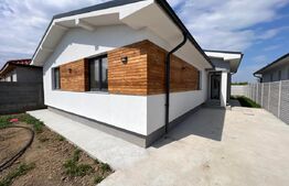 Casă modernă în cartierul Olimp, Mărtinești