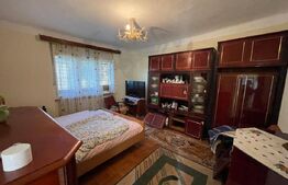 Casă Individuală în Apropiere de Piața Mică