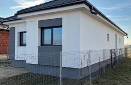 Casă la cheie cu 4 camere, 80 mp