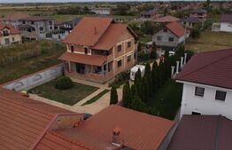 Casa de vanzare cu 6 camere, 480 mp, zona Vetis