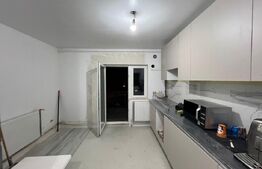 Apartament renovat cu 3 camere, 75 mp, etaj 4/4,  în Carpați 2