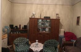 De vanzare casa , 250 mp, doua fronturi  , zona Centrala