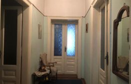 De vanzare casa , 250 mp, doua fronturi  , zona Centrala
