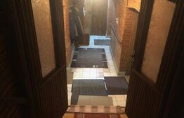 De vanzare casa , 250 mp, doua fronturi  , zona Centrala