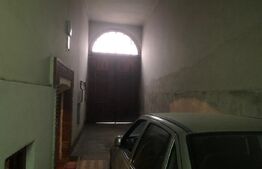 De vanzare casa , 250 mp, doua fronturi  , zona Centrala