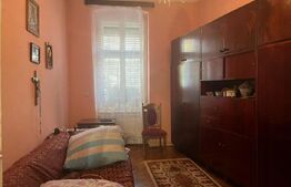 Casă cu 3 camere, 161 mp, cu curte comună, zona-ultracentral