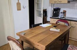 Casa cu 3 camere, 137 mp, semicentral