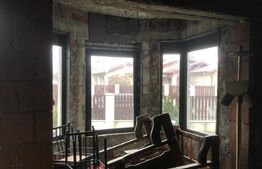 Casa la rosu in interior , 150 mp , zona Martinesti